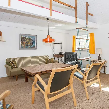 Apartmán 6 Person Holiday In R M